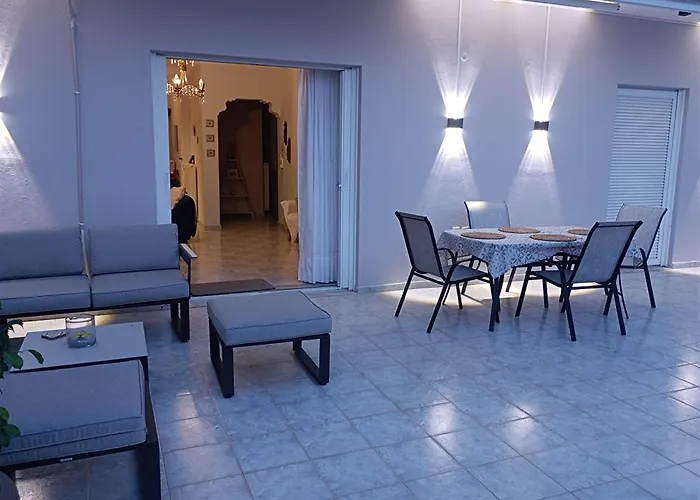 Kelly\'S Penthouse